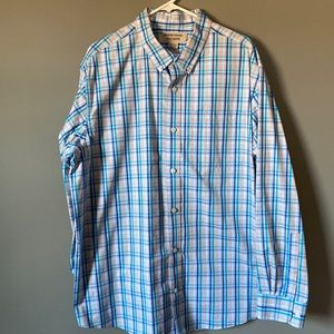 Duluth Trading Co men’s long sleeve button down wrinklefighter dress shirt